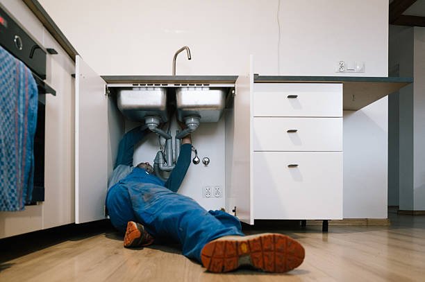 Professional Leak Detection technician working in New London, OH